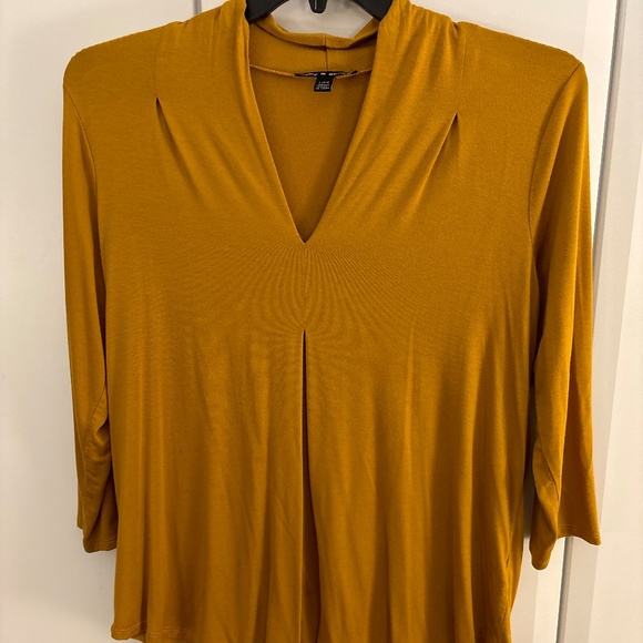 Cable and Gauge Draped Tunic Blouse - Picture 3 of 5